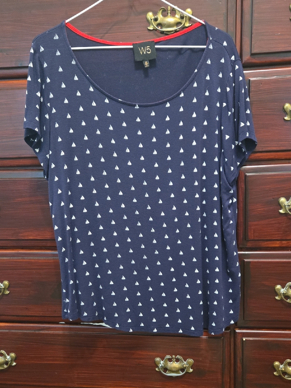 W5 Navy Short Sleeve Scoop Neck Top with White Sail Motif Size XL